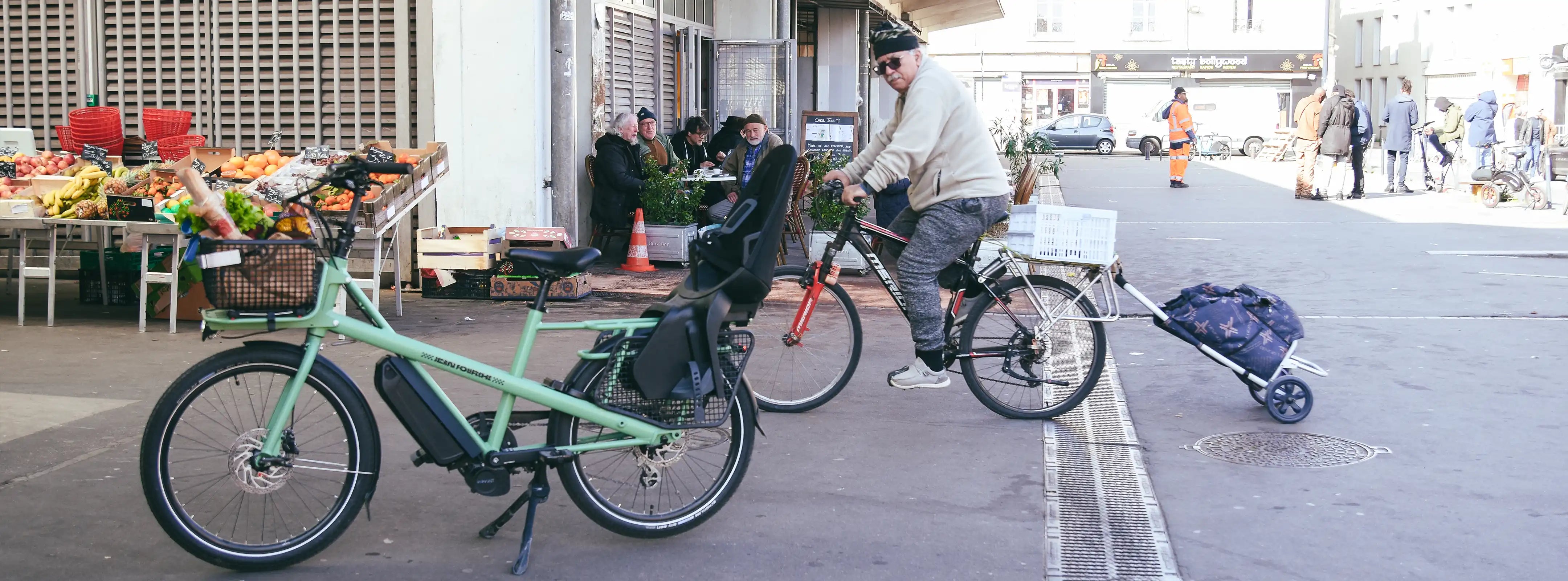 Faire ses courses à vélo : conseils et accessoires indispensables