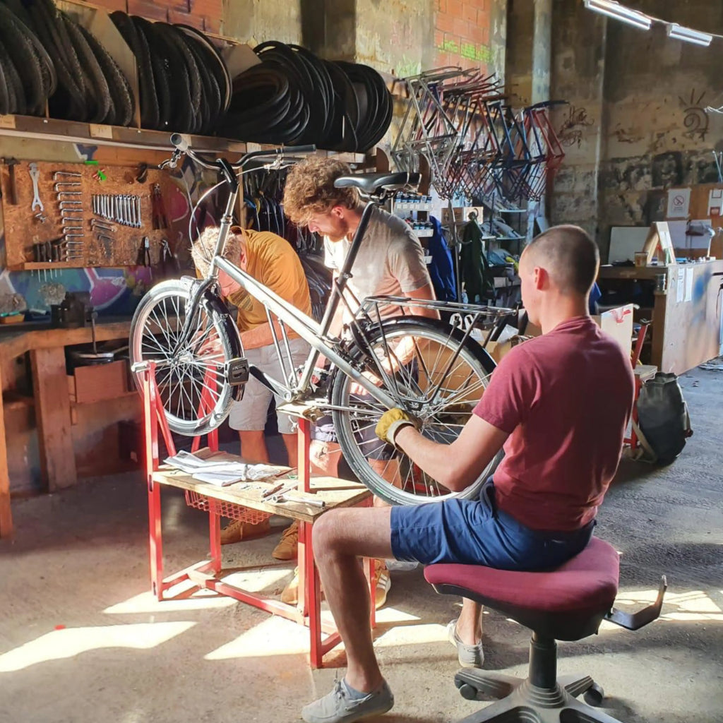 Fabrication des vélos Jean Fourche à Bordeaux en France